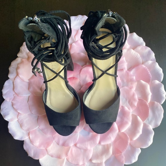 Nicole Miller Platform Heels - Picture 1 of 3
